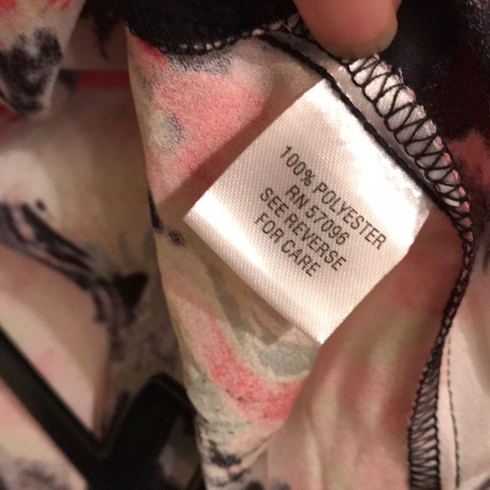 💖 Quintessential Women’s Shirt Top - Picture 5 of 7